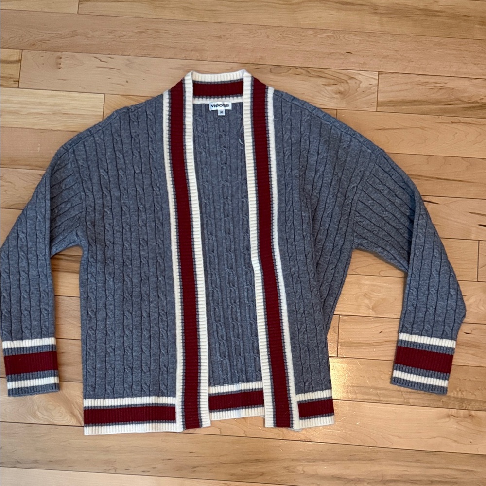 Women’s Gray Cable-Knit Cardigan with Contrast Trim